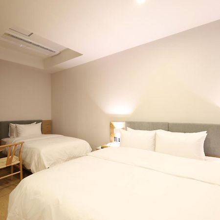Hound Hotel Changwon Buitenkant foto