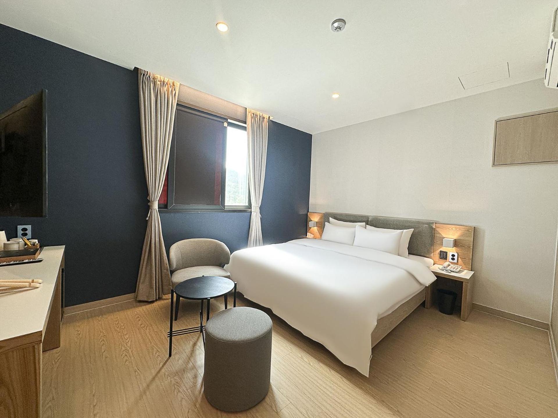 Hound Hotel Changwon Buitenkant foto