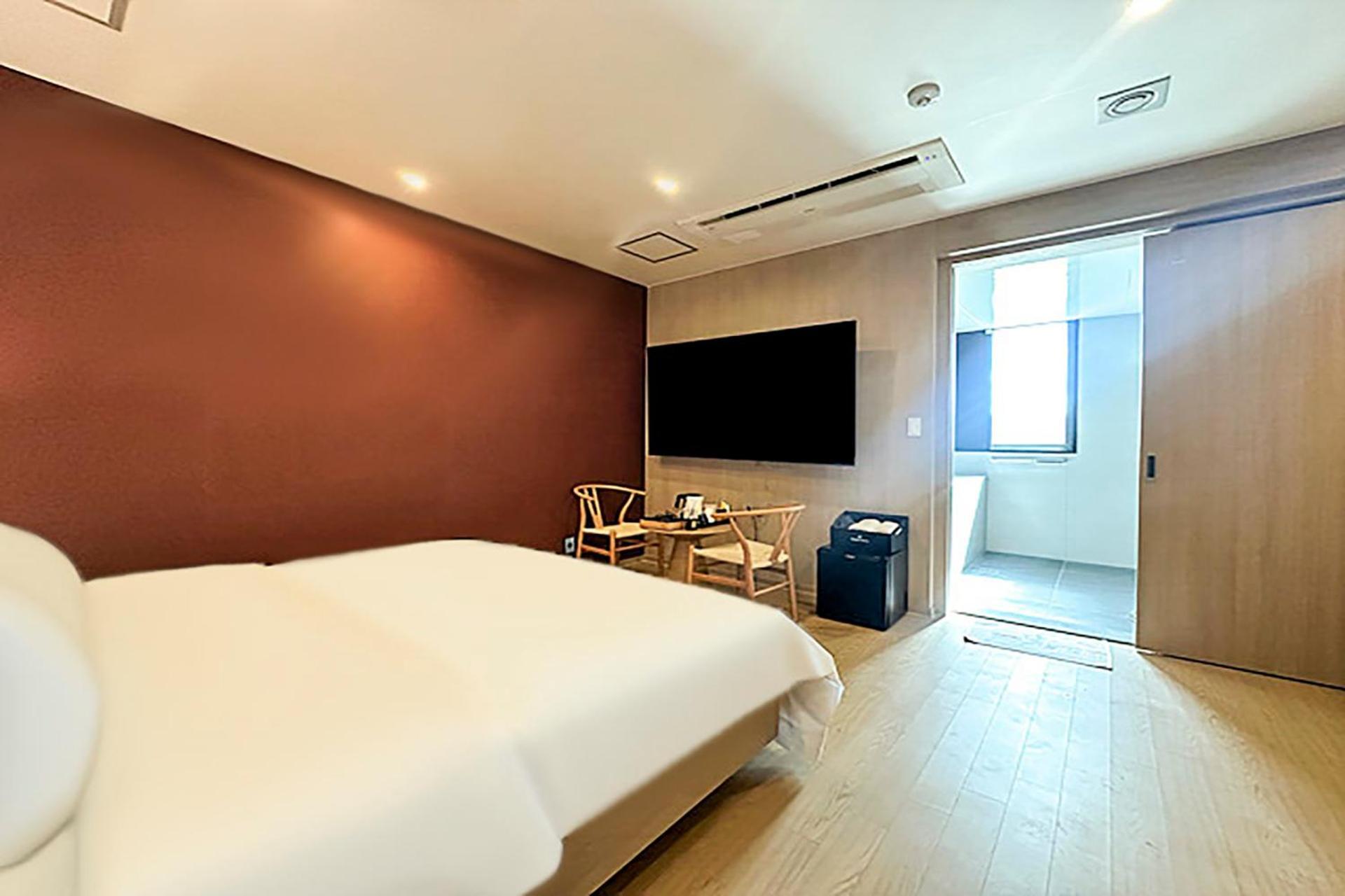 Hound Hotel Changwon Buitenkant foto