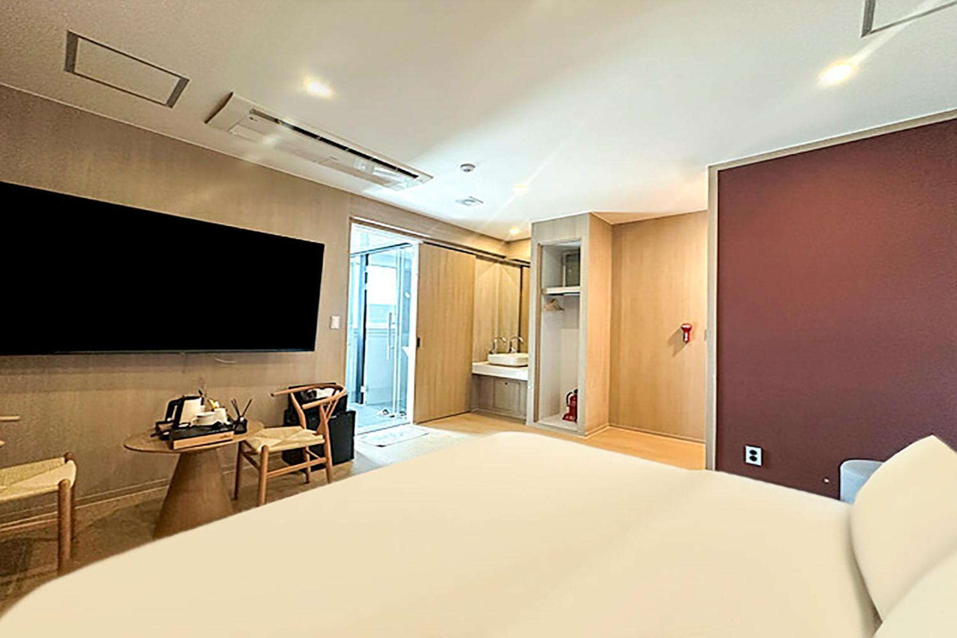 Hound Hotel Changwon Buitenkant foto