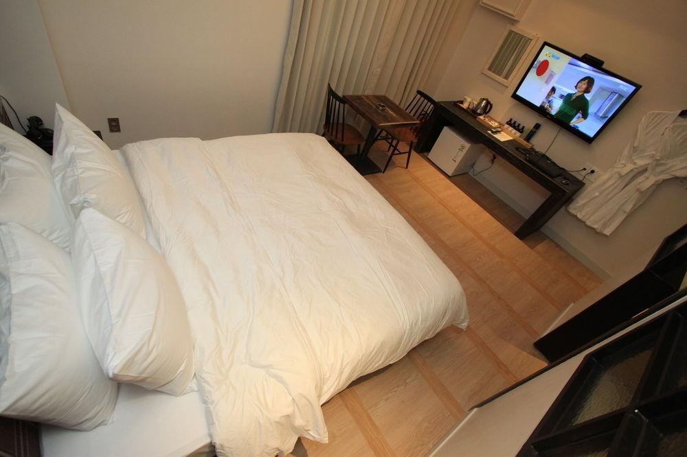 Hound Hotel Changwon Buitenkant foto