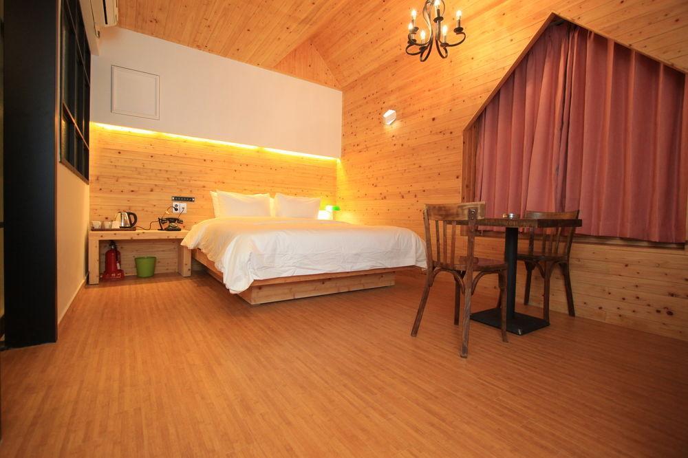 Hound Hotel Changwon Buitenkant foto