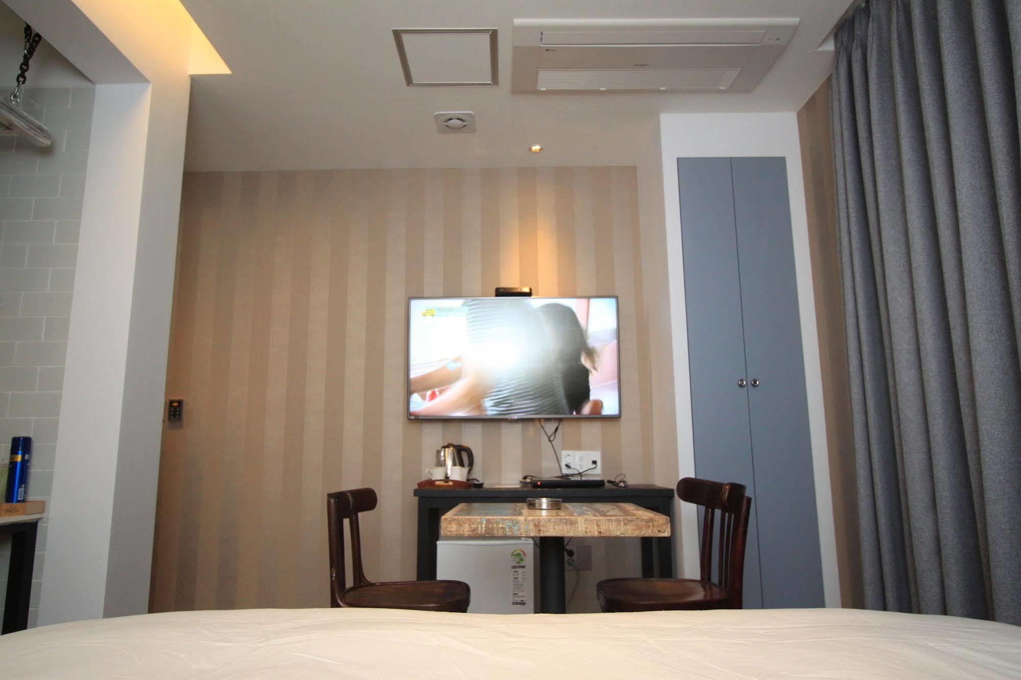 Hound Hotel Changwon Buitenkant foto